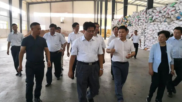 湖南省副省長隋忠誠調研貴太太，稱贊貴太太助力產業扶貧，并鼓勵貴太太爭做行業標桿